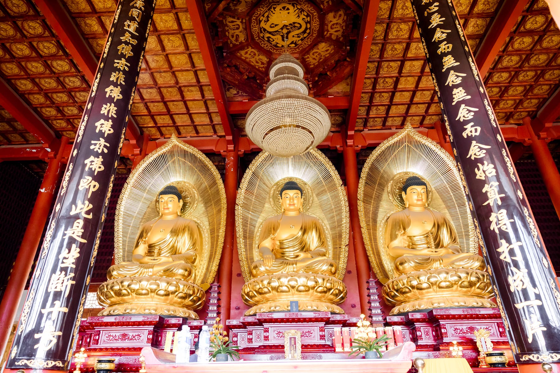 一寺供三佛